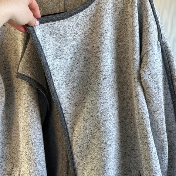 Banana Republic Grey Thick Comfy Cardigan Size Small EUC - Picture 7 of 7